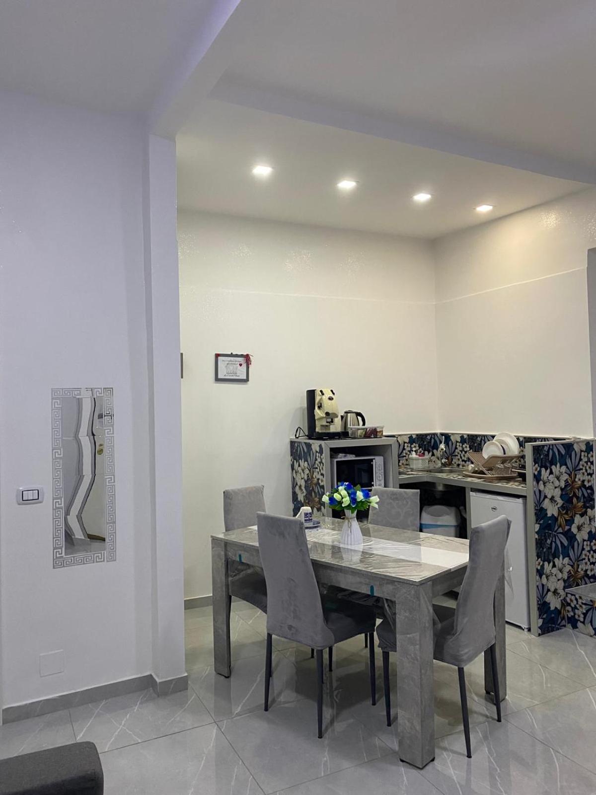 Le 3 Sorelle House * Naples
